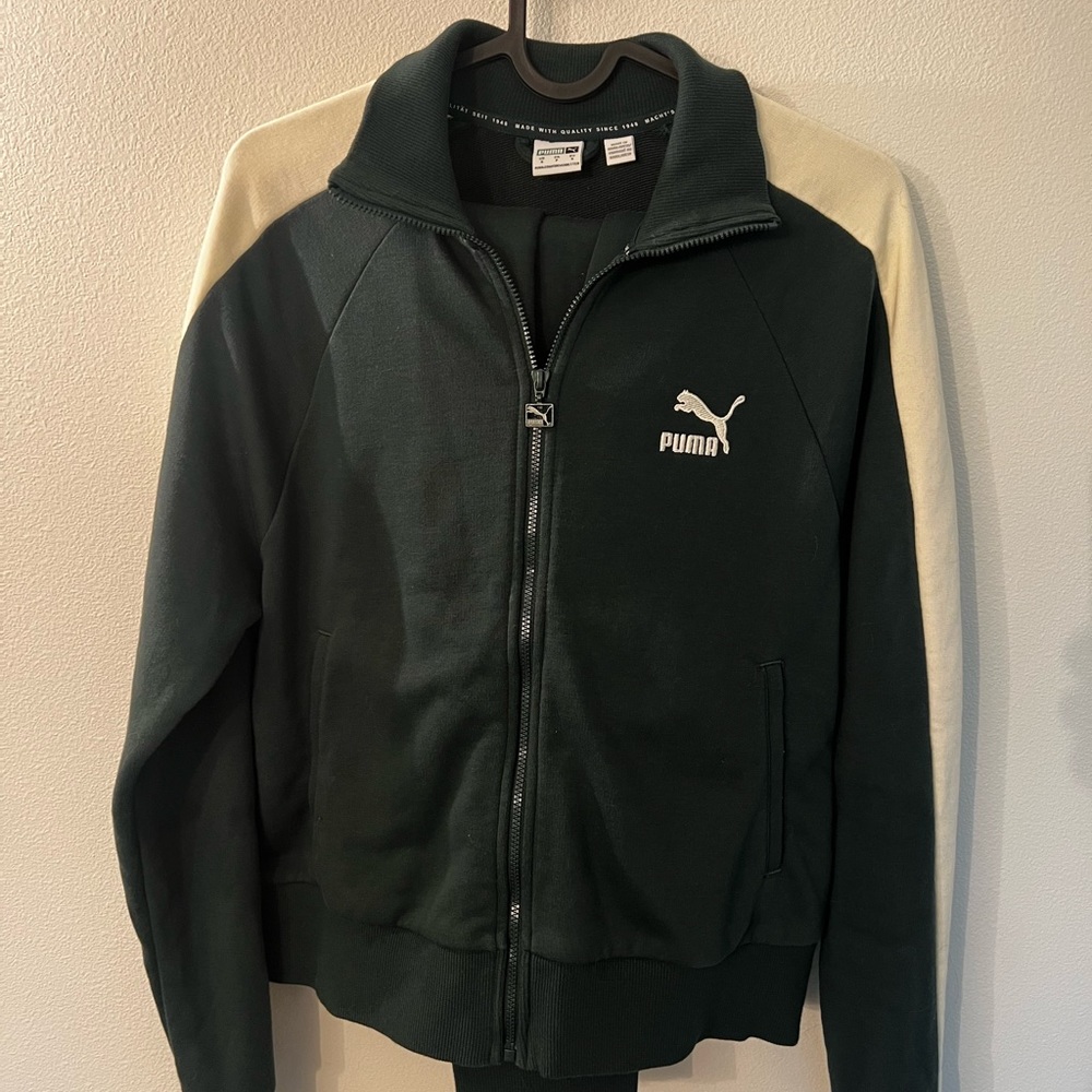 Small top, medium bottom